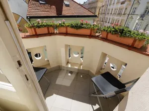 Pronájem bytu 2+1, Praha - Nové Město, Na Zderaze, 86 m2