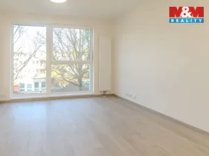 Prodej bytu 1+kk, Zlín, Nad Stráněmi, 34 m2