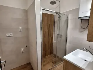 Pronájem bytu 2+kk, Praha - Vysočany, Novovysočanská, 60 m2