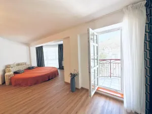 Prodej bytu 4+kk, Karlovy Vary, Zámecký vrch, 177 m2