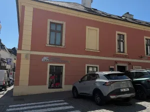 Pronájem obchodního prostoru, Kutná Hora, Václavské náměstí, 270 m2