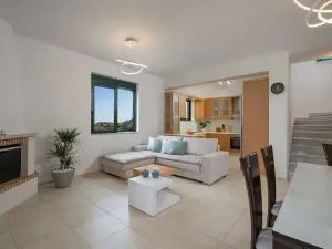 Prodej rodinného domu, Afráta, Řecko, 200 m2