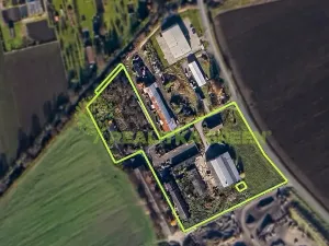 Prodej komerčního pozemku, Holešov, 27330 m2