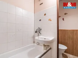 Pronájem bytu 1+1, Ústí nad Labem - Mojžíř, Peškova, 32 m2