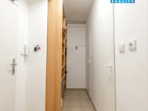 Pronájem bytu 1+1, Benešov nad Ploučnicí, Děčínská, 33 m2