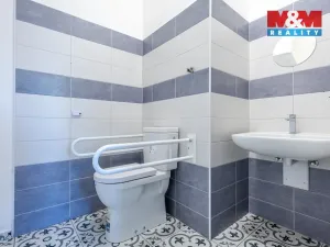 Pronájem obchodního prostoru, Nový Bor, Tržní náměstí, 53 m2