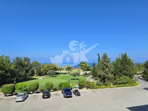 Prodej bytu 1+kk, Agios Amvrosios Keryneias, Kypr, 38 m2