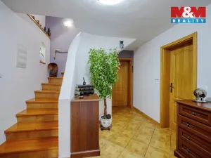Prodej rodinného domu, Dolany, 225 m2