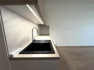 Pronájem bytu 1+kk, Praha - Vysočany, Poděbradská, 32 m2
