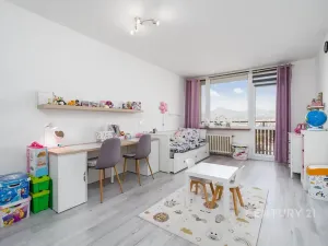Prodej bytu 3+1, Děčín, Oblouková, 74 m2