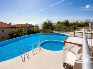 Prodej bytu 4+kk, Kavarna, Bulharsko, 188 m2