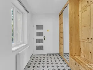 Pronájem obchodního prostoru, Chrudim, V Hliníkách, 172 m2