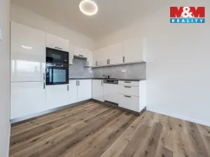 Pronájem obchodního prostoru, Praha - Petrovice, Ohmova, 43 m2