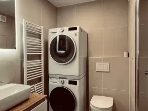 Pronájem bytu 2+kk, Praha - Kobylisy, Taussigova, 48 m2