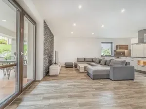 Prodej rodinného domu, Cvrčovice, Školní, 158 m2