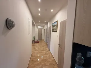 Prodej vícegeneračního domu, Kly, 200 m2