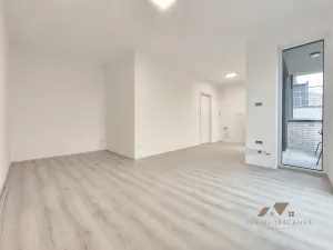 Pronájem bytu 1+kk, Zlín - Malenovice, Pod Hradem II, 29 m2