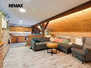 Prodej ubytování, Lipová-lázně, 703 m2