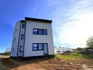 Pronájem bytu 2+kk, Brno - Ivanovice, Hřebíčková, 48 m2