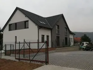 Pronájem bytu 1+kk, Hýskov, Kladenská, 33 m2