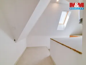 Pronájem bytu 1+kk, Cheb, Zlatá, 36 m2