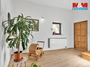 Prodej obchodního prostoru, Mimoň - Mimoň II, náměstí Čsl. armády, 150 m2