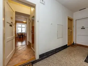 Pronájem bytu 1+kk, Praha - Nusle, Pod pramenem, 24 m2