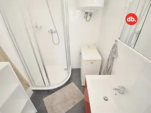 Prodej bytu 2+1, Plzeň, Politických vězňů, 56 m2