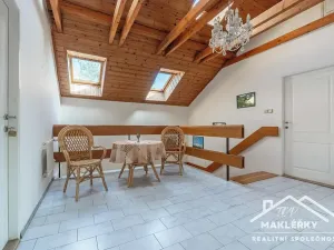 Prodej rodinného domu, Šestajovice, Máchova, 278 m2