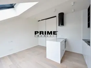 Pronájem bytu 1+kk, Praha - Vinohrady, náměstí Jiřího z Poděbrad, 39 m2