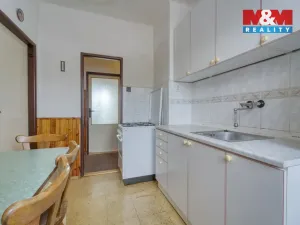Prodej bytu 3+1, Strážov, 75 m2