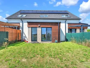 Pronájem bytu 3+kk, Lochenice, 103 m2