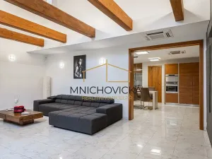 Prodej rodinného domu, Praha - Kolovraty, V Tehovičkách, 521 m2