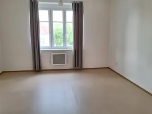 Pronájem bytu 1+kk, Praha - Strašnice, Černokostelecká, 39 m2