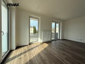 Pronájem bytu 1+kk, Dobřany, 38 m2