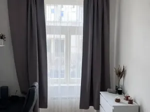 Pronájem bytu 2+kk, Praha - Bubeneč, Korunovační, 36 m2
