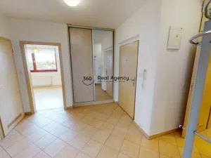 Pronájem bytu 3+kk, Praha - Štěrboholy, Laudonova, 135 m2
