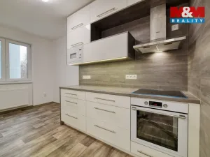 Pronájem bytu 4+1, Cheb, Májová, 121 m2
