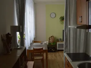 Pronájem bytu 2+kk, Liberec, Bezová, 42 m2