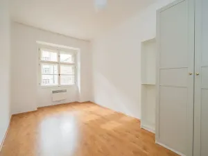 Pronájem bytu 2+kk, Praha - Vršovice, Vršovická, 48 m2