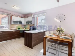Prodej rodinného domu, Strančice, V Zátiší, 202 m2