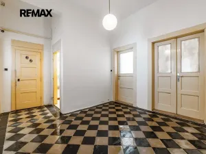 Prodej bytu 3+1, Praha - Bubeneč, U zeměpisného ústavu, 111 m2