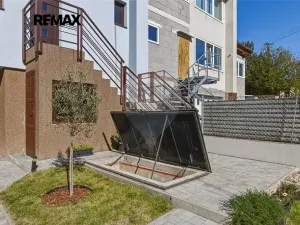 Prodej vícegeneračního domu, Vrané nad Vltavou, Ve Strouze, 182 m2