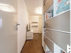 Prodej rodinného domu, Zeleneč, 227 m2