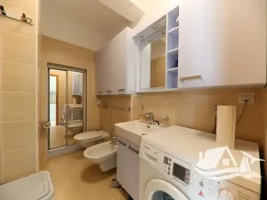 Prodej vícegeneračního domu, Jasenice, Chorvatsko, 185 m2