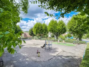 Prodej ubytování, Křižanov, Benešovo náměstí, 530 m2