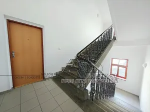 Pronájem bytu 2+1, České Budějovice, 72 m2