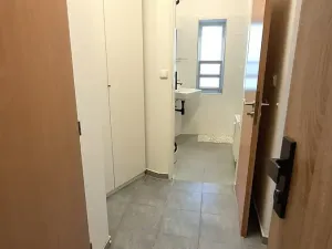 Pronájem bytu 1+kk, Praha - Vysočany, Vysočanské náměstí, 35 m2