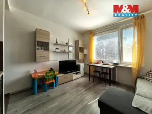 Pronájem bytu 2+kk, Hradec Králové, Hrubínova, 36 m2