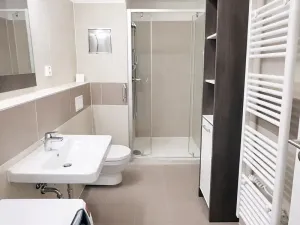 Pronájem bytu 1+kk, Praha - Letňany, Škrábkových, 33 m2